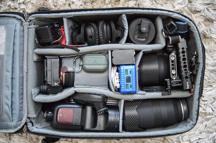 ThinkTank Photo Essentials Convertible 輕巧可變式攝影拉桿包！