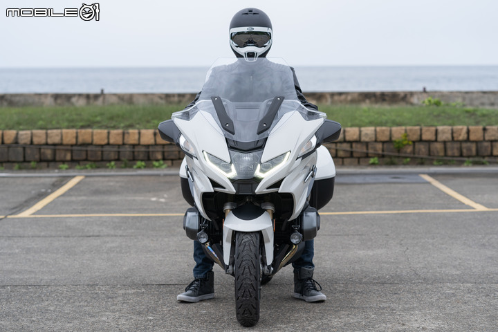 2021 BMW Motorrad R 1250 RT 試駕｜搭載 ACC 自動跟車，劃時代科技休旅登場！