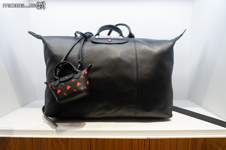 Longchamp X EU 聯名系列發表! 嘻哈男神瘦子、小春演繹穿搭