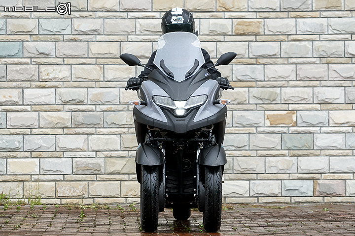 YAMAHA TRICITY 300 三輪重機獨家首試｜拿手戲是穩定 電控輔助駕馭更輕鬆
