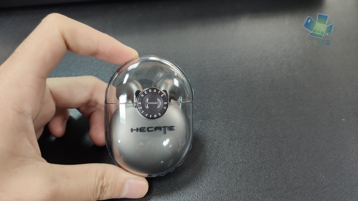 【小宅開箱】真無線耳機也能亮起來，暢遊無線電競新世代－Edifier HECATE GM5 電競真