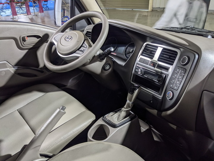 第一次看商用車展(FUSO、賓士、 SITRAK、IVECO、HYUNDAI、IZUZU、FORD、SUZUKI)