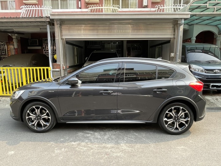 Ford active交期-- 簡易開箱
