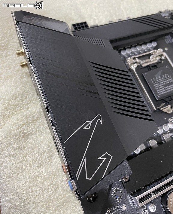 [開箱] 便宜的 6C12T Core i5 11400 / 滿規 B560 AORUS PRO AX