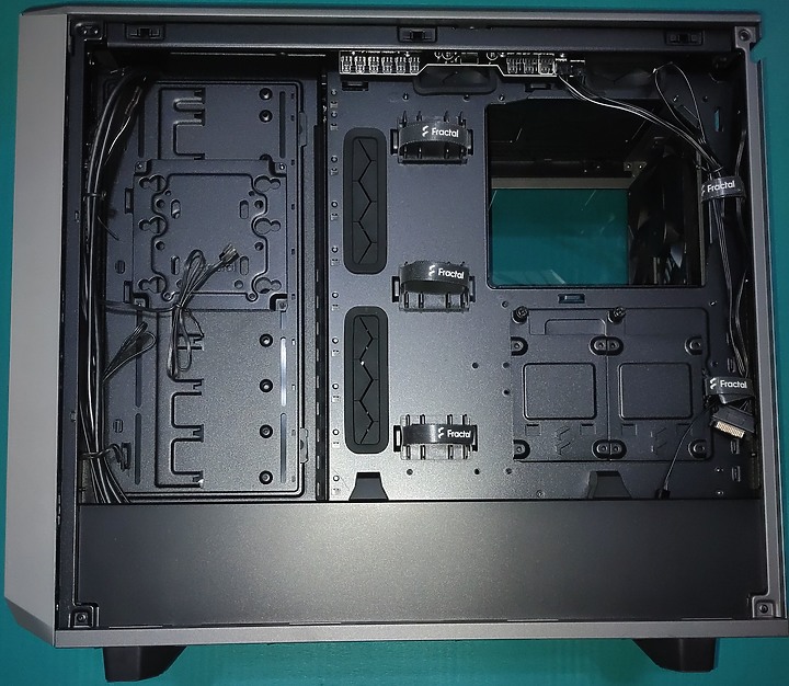 匠心獨具 簡潔洗練 Fractal Design Meshify 2 TG 機殼開箱