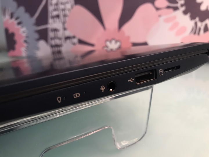 ZenBook 13 UX334 皇家藍小小惹人愛