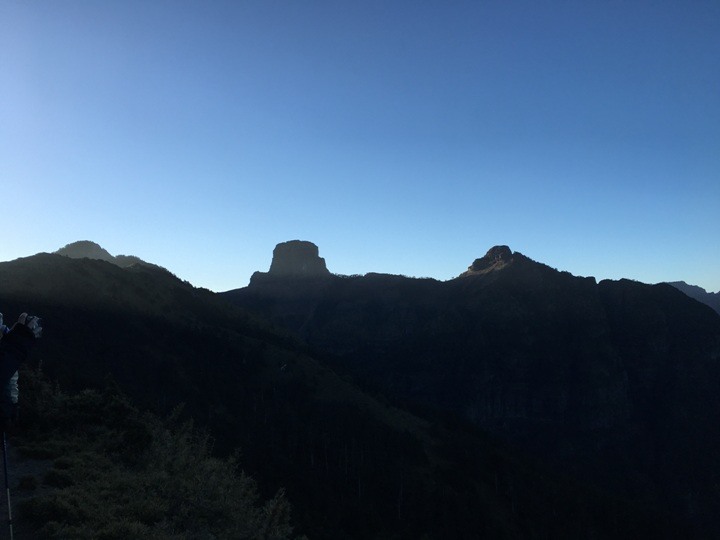 世紀奇峰-大霸群峰之旅