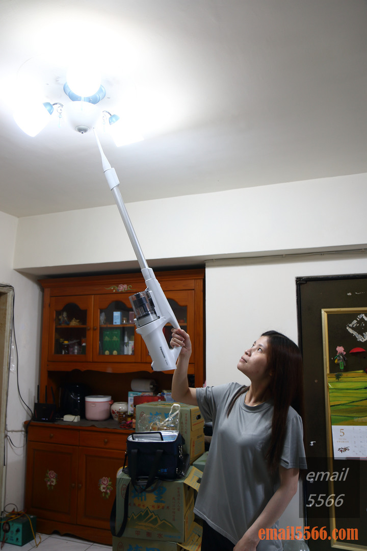點我看大圖 Panasonic MC-SB30J 無線吸塵器-極致輕巧1.6kg、女性/小朋友 輕鬆打掃