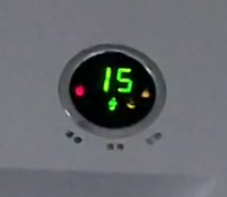 [求救]使用近十年的冷氣燈號突然不亮