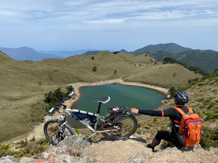 三天兩夜七彩湖越野登山車初體驗