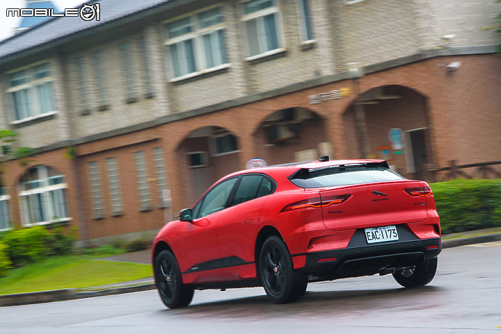 Jaguar 新年式 I-Pace EV400 S 試駕|以單一車型應戰,科技層面再升級!