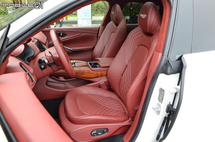 Aston Martin DBX 試駕|不向休旅框架妥協的品味座駕!