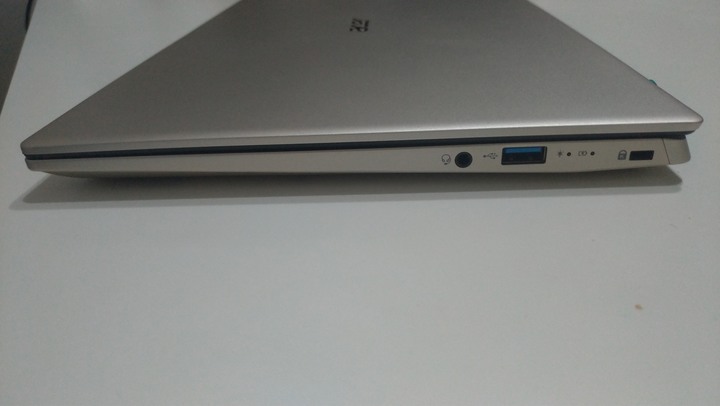 開箱-疫情期間居家上課用筆電 sf314-510g