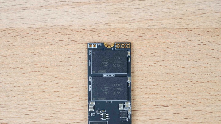 點我看大圖 用 PCIe 3.0 的價格買 PCIe 4.0 的 SSD?ADATA XPG GAMMIX S50 Lite 1TB