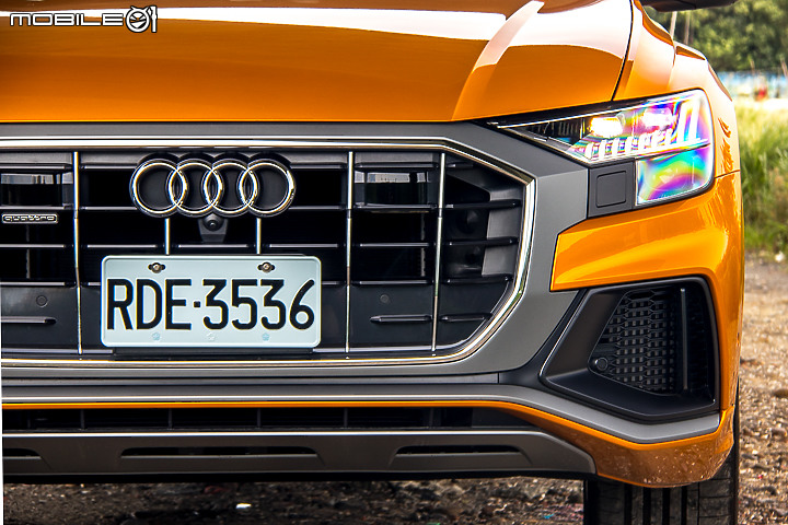 Audi Q8 55 TFSI quattro S line 試駕|霸氣懾人的旗艦休旅!
