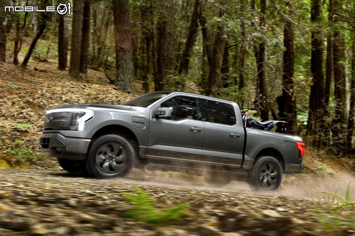 【海外新訊】Ford正式發表F-150 Lightning,依然具備強大功能性的純電皮卡!