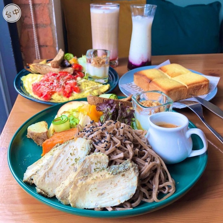 台中捷運美食│松竹站7間美食推薦,吃爆人氣牛肉麵、鵝肉店