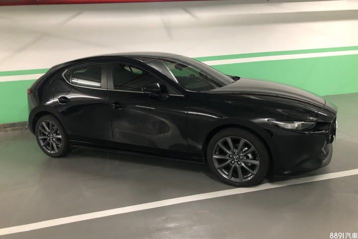 【分享】平價進口兼顧質感首選？ Mazda 3 5D一週試駕心得