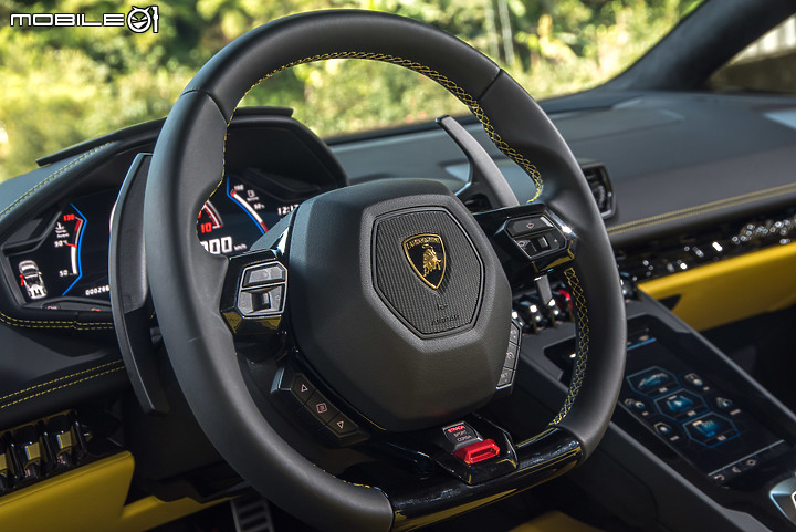 Lamborghini Huracan EVO Coupe/Spyder試駕|電控升級,V10 NA宛如天籟!