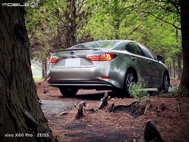 純粹分享 Lexus ES 300h 影像記錄