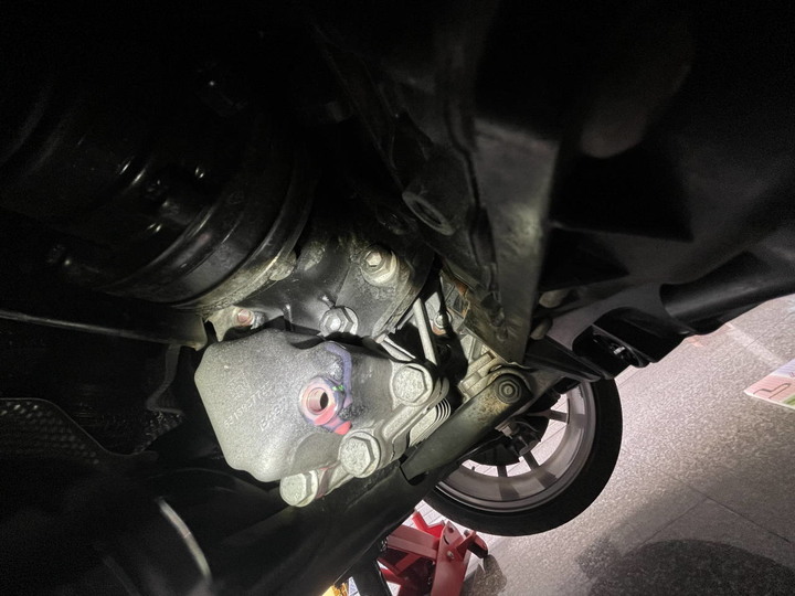 Golf R 更換前差速器油