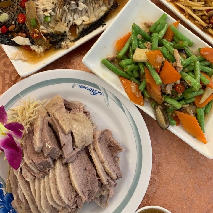台中捷運美食│松竹站7間美食推薦,吃爆人氣牛肉麵、鵝肉店