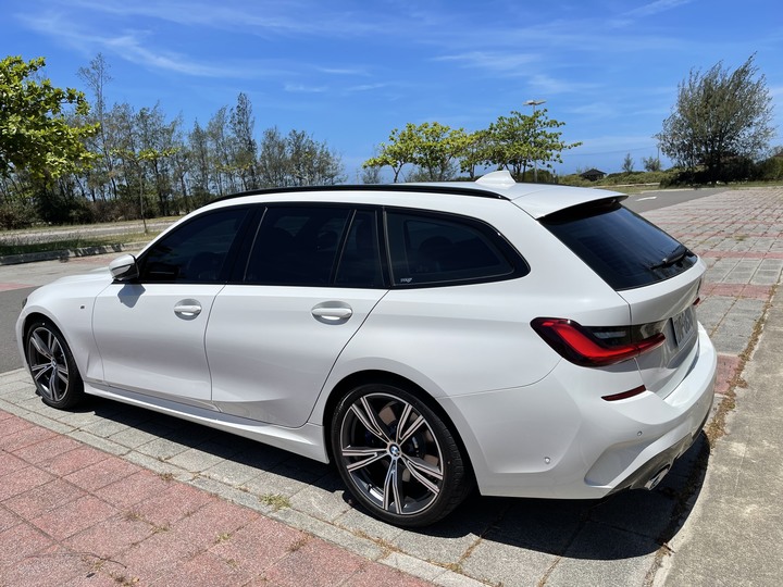 2021 BMW 330i touring開箱+用車及問題點心得分享(2024.04.13保固終檢更新)