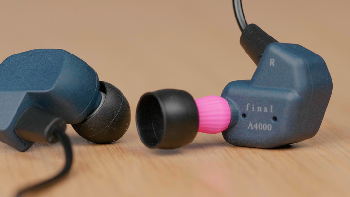 點我看大圖 入門有線耳機推薦 final A3000 / A4000 / VR3000 / Acoustune HS1300SS
