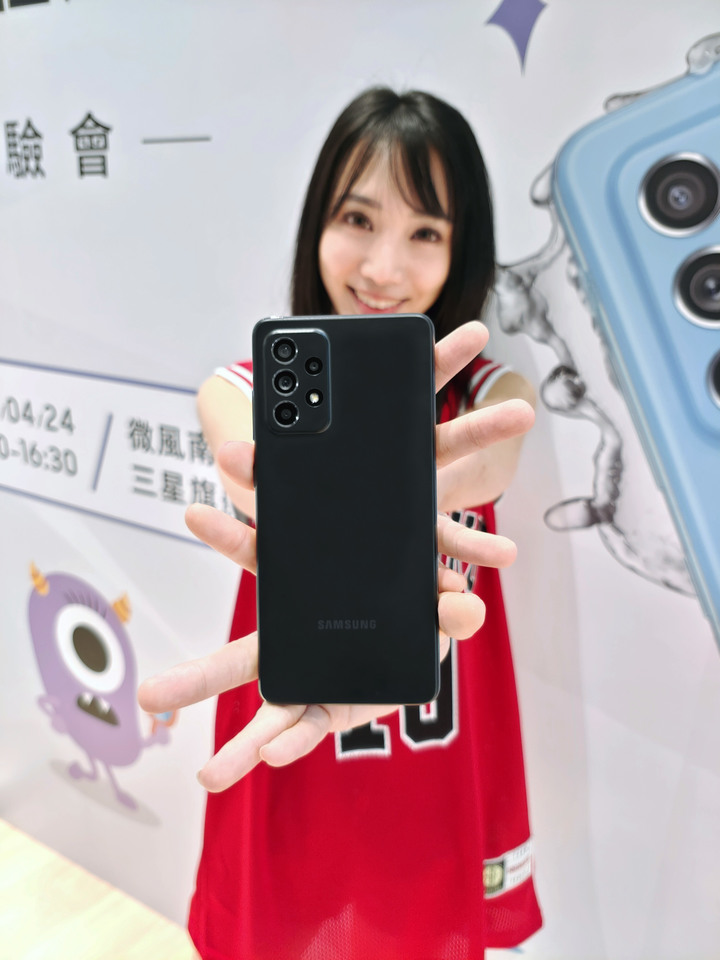 【旗艦規格下放！好玩の超值選擇】 SAMSUNG Galaxy A52 5G 實機上手體驗！