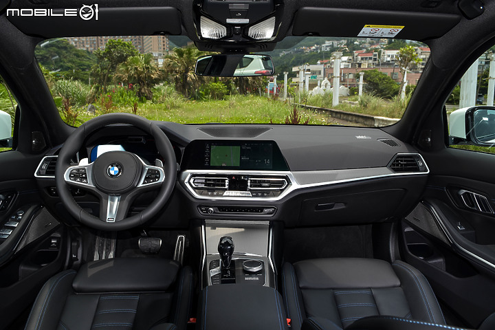 BMW 330i Midnight 夜型版試駕 │ 烈日同樣精彩,格調與超值同時享有!