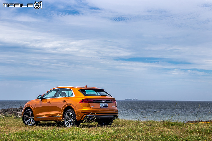 Audi Q8 55 TFSI quattro S line 試駕|霸氣懾人的旗艦休旅!