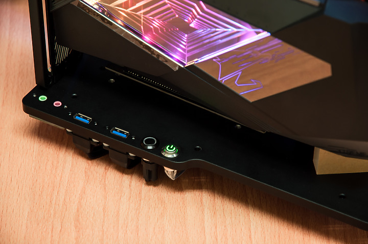 點我看大圖 「5950X/RTX3090/ATX Open Case」 - 組裝留念紀錄文。
