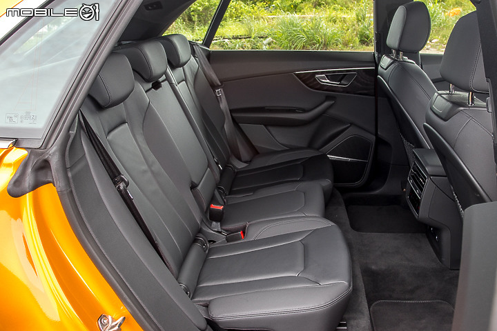 Audi Q8 55 TFSI quattro S line 試駕｜霸氣懾人的旗艦休旅！
