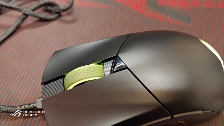 ROG GLADIUS III Wireless神鬼滑鼠(簡單開箱)