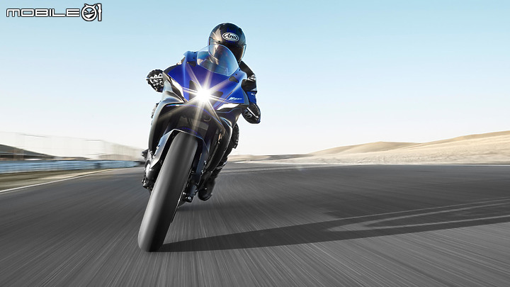 【海外快訊】2021 YAMAHA YZF-R7 正式發表!公路與賽道都是 R-DNA 的天下!