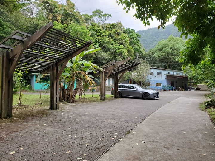 〔坪林健行〕北勢溪自行車步道 - 別再整天綠油油!! 出遊茶園搭配陽光來吧讓我帶你去拍喝茶廣告- 大家注意健康安全