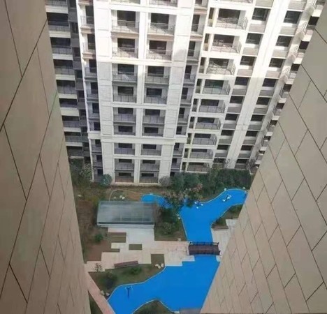 奇葩建案蒐奇！加油站變你家中庭，旋轉豪宅跟上榜