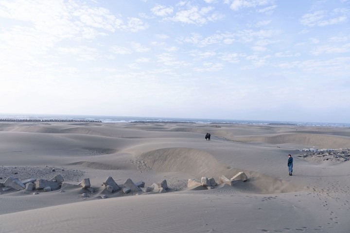 探訪美食之都！挖掘台南道地小吃、來去台版撒哈啦沙漠拍美照