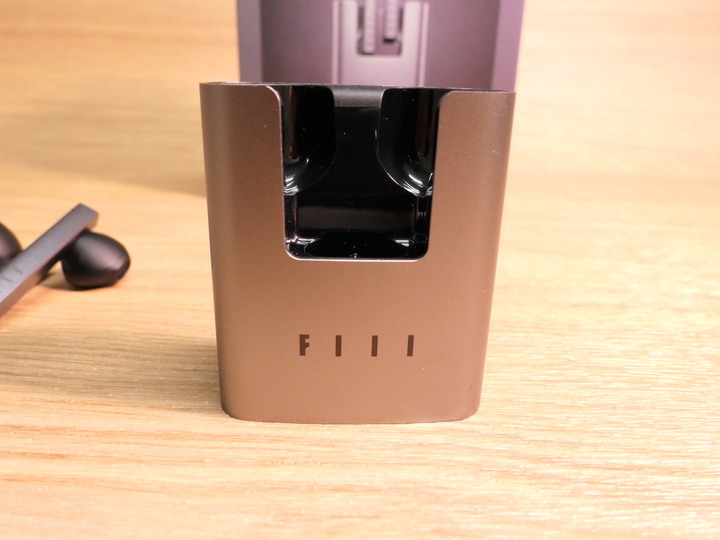 [不務正業護理師開箱]FiiL 斐耳 CC2 真無線藍牙耳機～德國設計♥超高顏值～