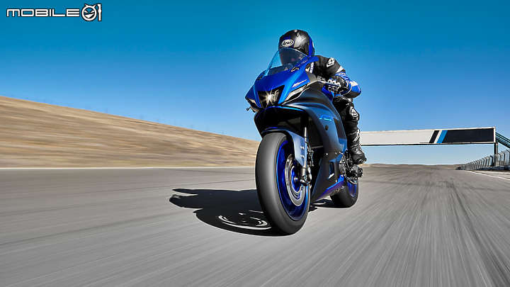 【海外快訊】2021 YAMAHA YZF-R7 正式發表!公路與賽道都是 R-DNA 的天下!