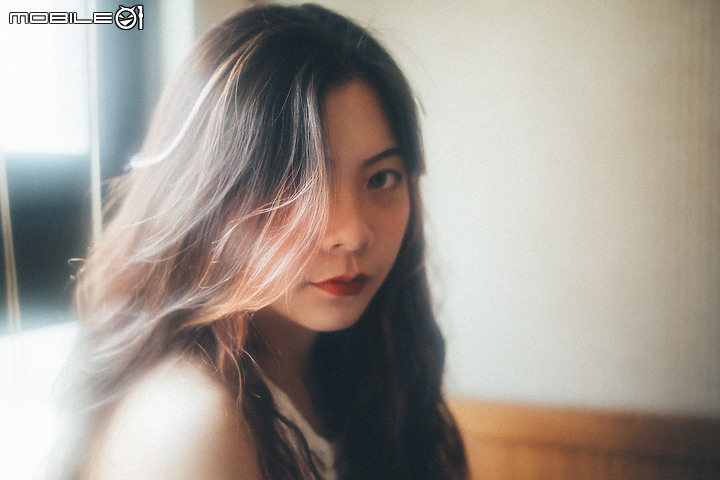 防疫在家學攝影！教你如何0元拍出千元效果！人像攝影提升質感～