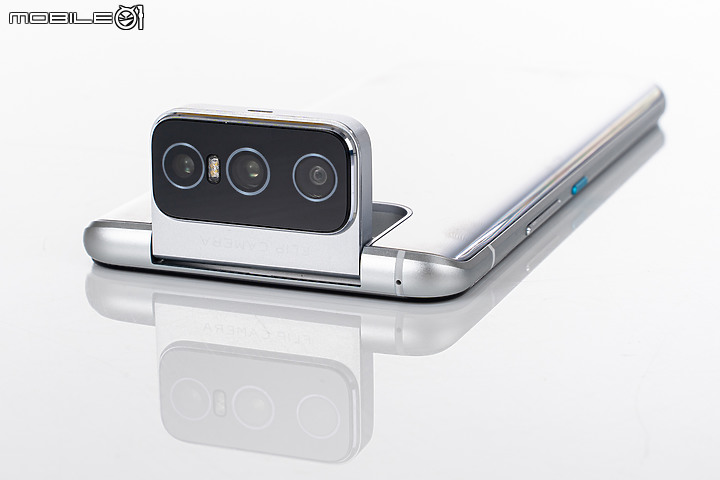 ASUS ZenFone 8 / 8 Flip體驗|翻轉依舊、也玩輕巧!