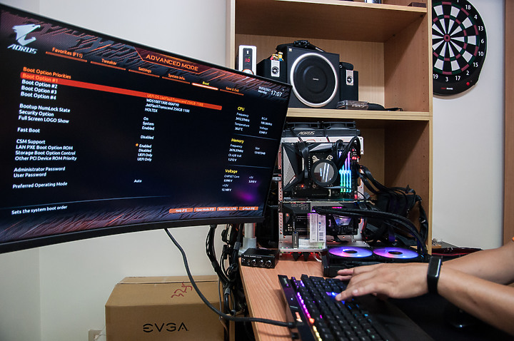 點我看大圖 「5950X/RTX3090/ATX Open Case」 - 組裝留念紀錄文。