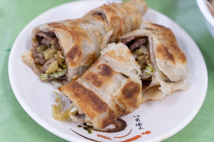 探訪美食之都！挖掘台南道地小吃、來去台版撒哈啦沙漠拍美照