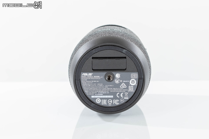 ASUS Zenbeam Latte 無線行動投影機開箱試用 在輕巧身形內分享大畫面感動