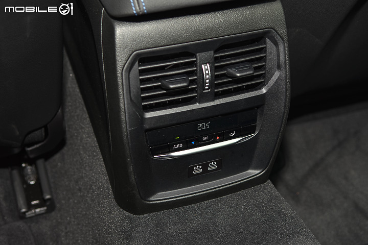 BMW 330i Midnight 夜型版試駕 │ 烈日同樣精彩,格調與超值同時享有!
