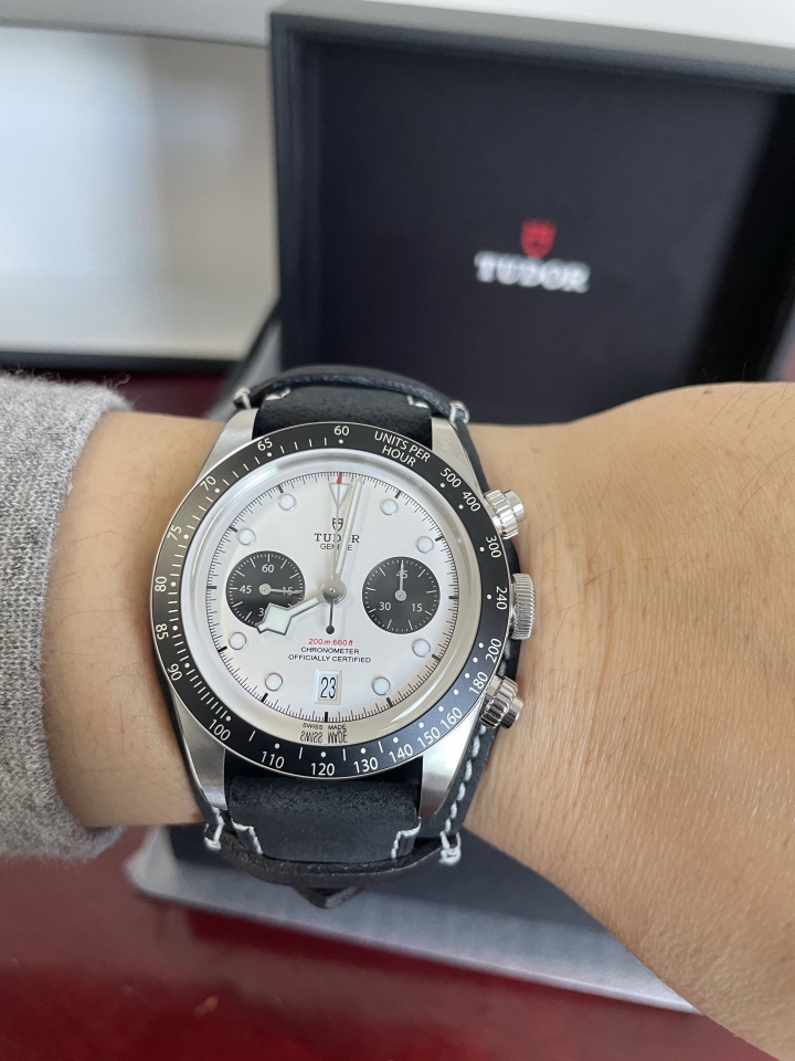 Tudor Black Bay Chrono 79360N 熊貓