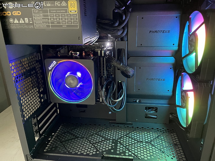 2千出頭=巨嬰 ITX 追風者 PHANTEKS P200A @5700G 試裝