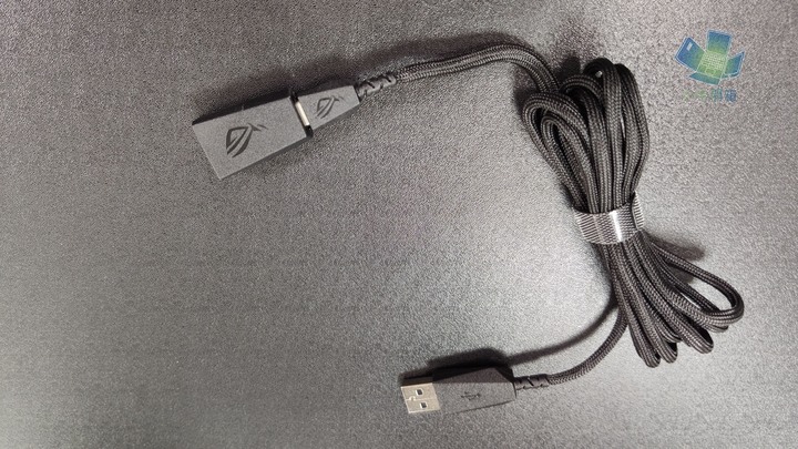 【小宅開箱】ROG Gladius III Wireless電競滑鼠，神鬼戰士再進化，升級ROG微動及零延遲技術打造最速傳說