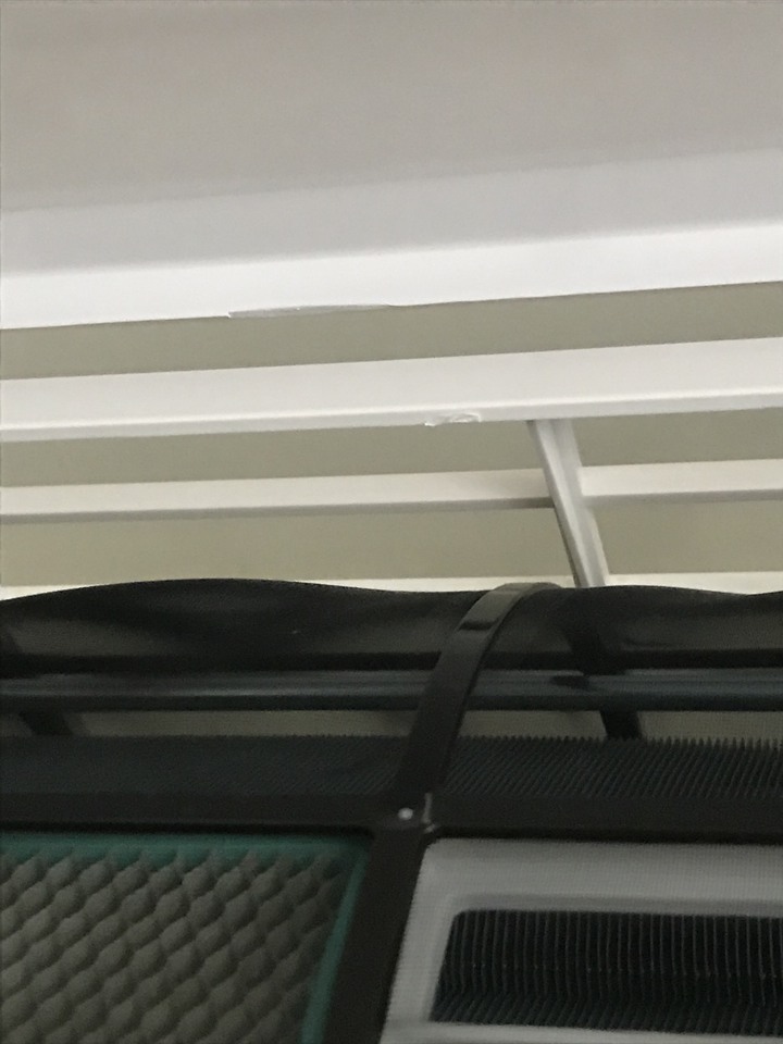 日立冷氣這是瑕疵嗎?